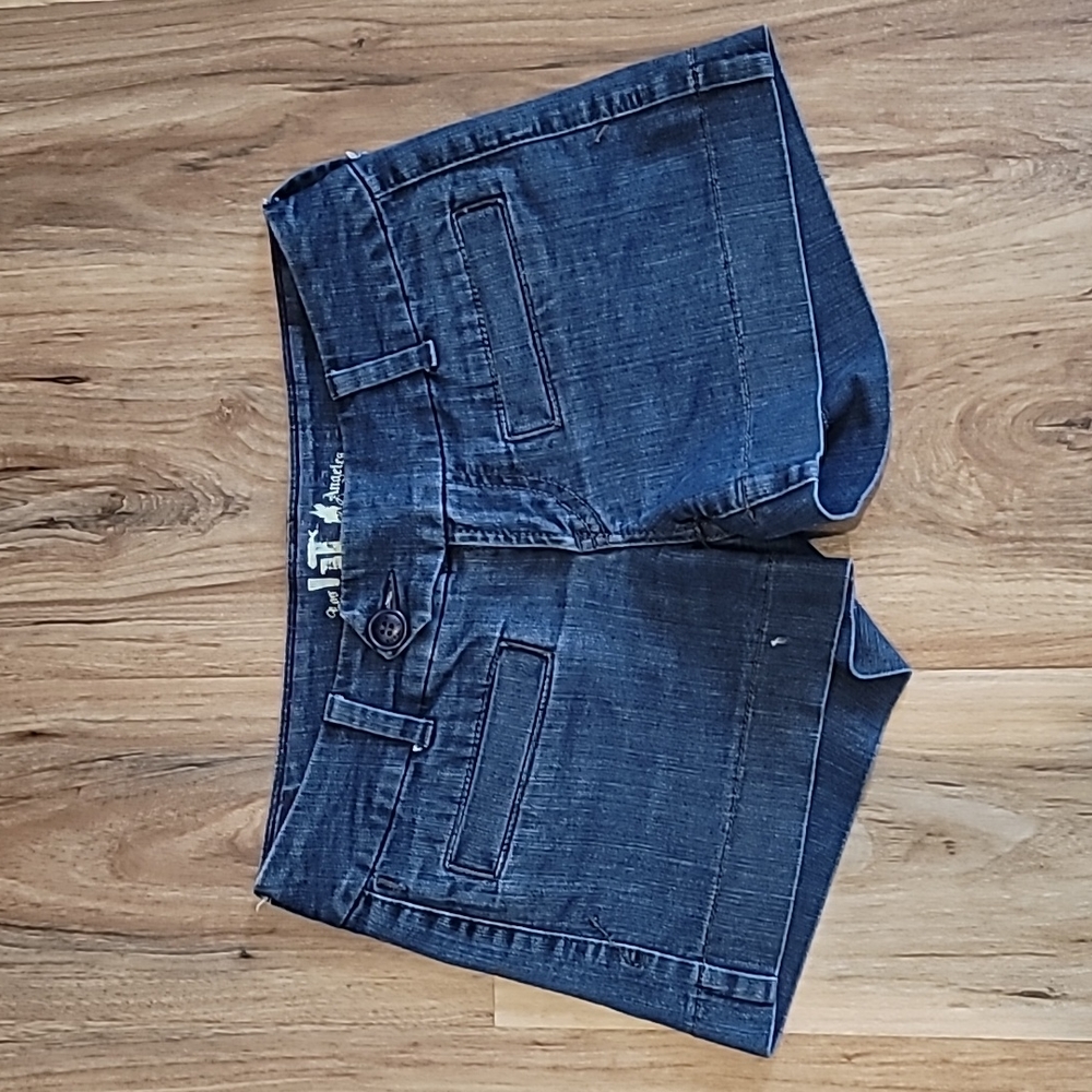 !it jean shorts